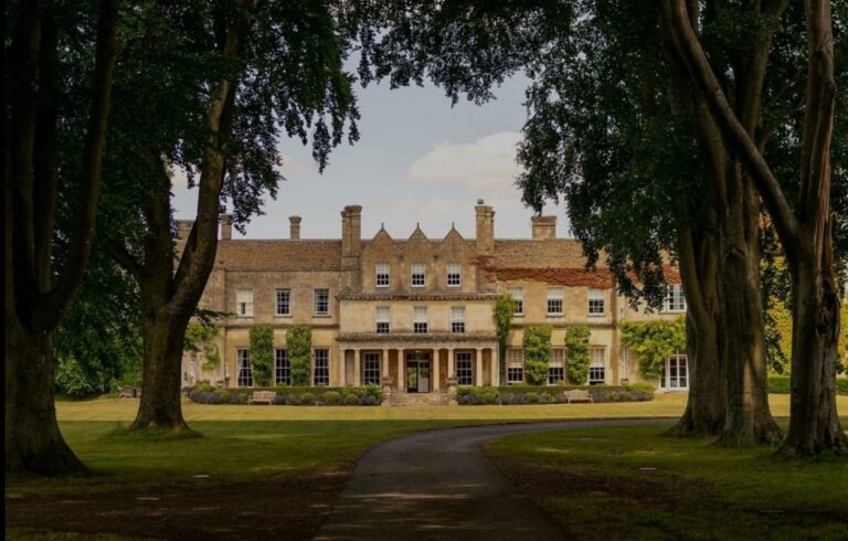 Best Estate Hotel Membership Plans: Capital and Legal Architecture
