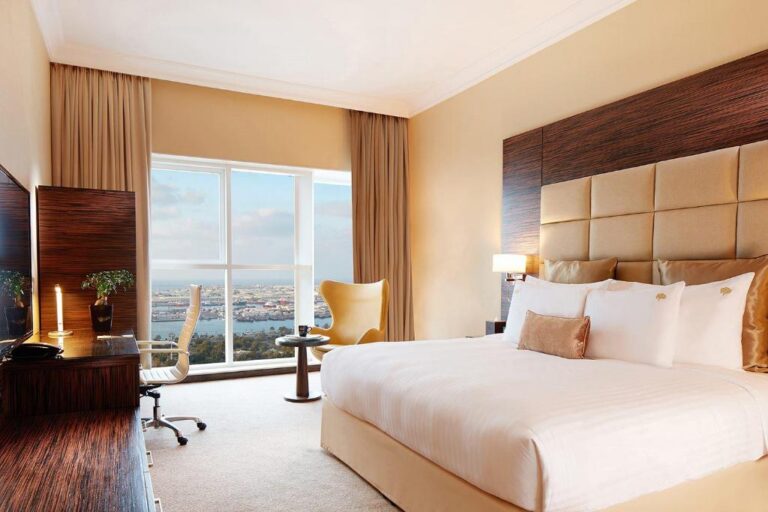 How to Avoid Estate Hotel Reservation Risks: The Complete Guide